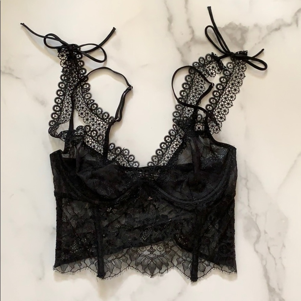 Victoria’s Secret Lace Off the Shoulder Bustier